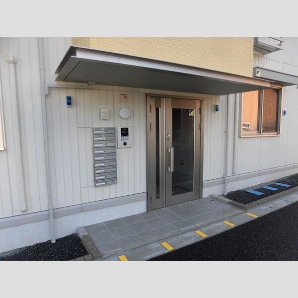 エントランス (エントランス)