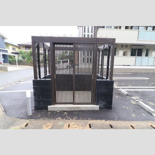 現地周辺 (ゴミステーション)