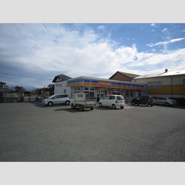 現地周辺 (エブリワン菊池花房店　755m)