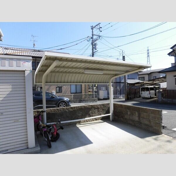 現地周辺 (駐輪場)