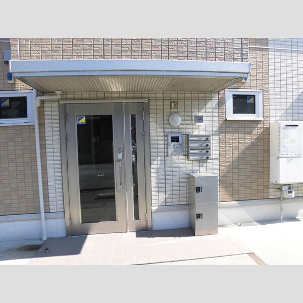 エントランス (エントランス)