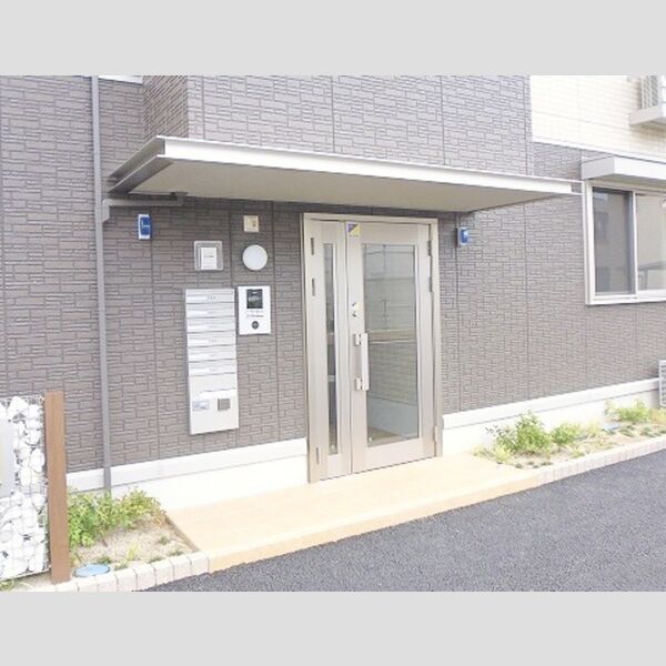 エントランス (エントランス)