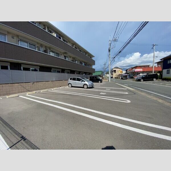 駐車場 (駐車場)