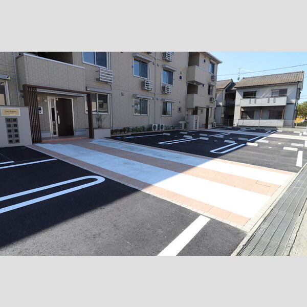 駐車場 (駐車場)