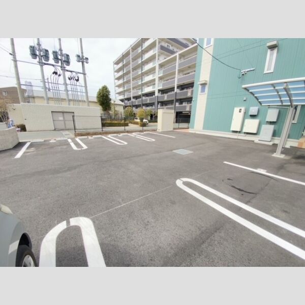 駐車場 (敷地内駐車場)