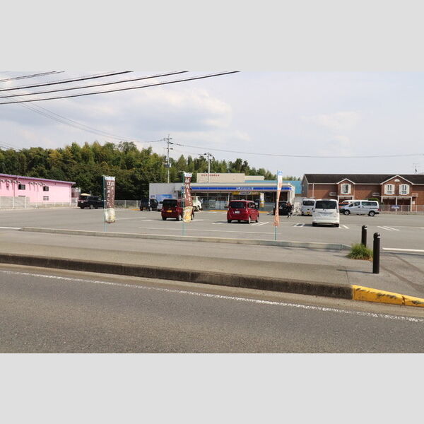 現地周辺 (ローソン熊本清水新地七丁目店　1300m)