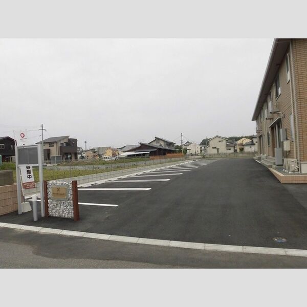 駐車場 (駐車場)