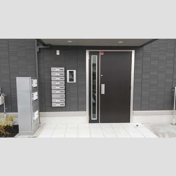 エントランス (エントランス)