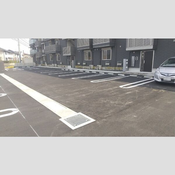 駐車場 (駐車場)