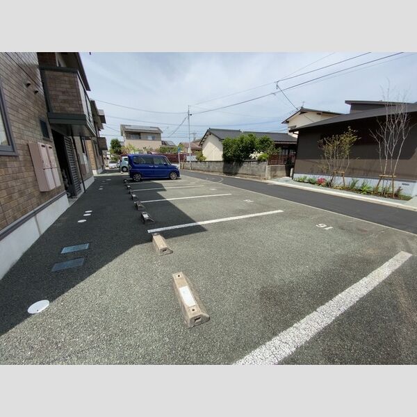 駐車場 (敷地内駐車場)