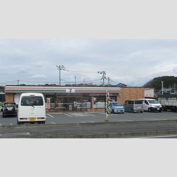 現地周辺 (セブンイレブン　荒尾本村店　471M)