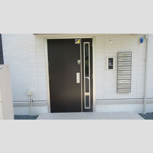 エントランス (エントランス)