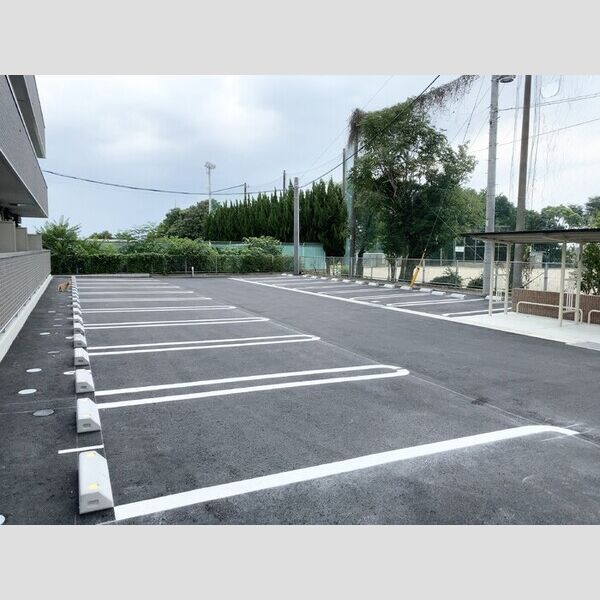 駐車場 (駐車場)