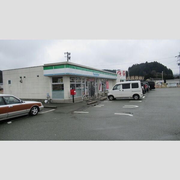 現地周辺 (ファミリーマート南小国きよら店 304m)