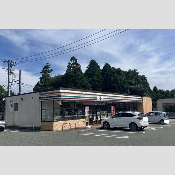 現地周辺 (セブンイレブン合志西南中入口店まで571m)