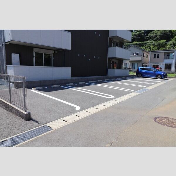 駐車場 (駐車場)