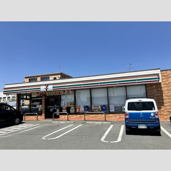現地周辺 (セブンイレブン山鹿中央通り店まで186m)