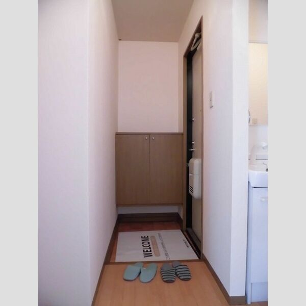 玄関 (B101 玄関)