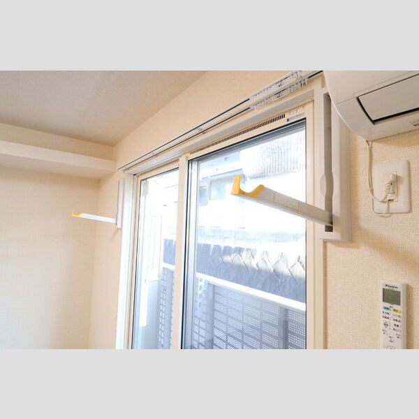 その他 (105　室内物干し)