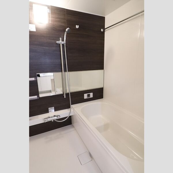 バス (105　浴室)