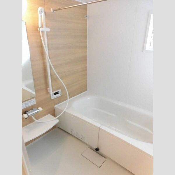 バス (102　浴室)