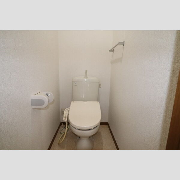 トイレ (A202　温水洗浄暖房便座)