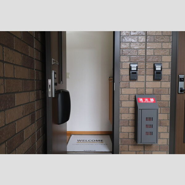 玄関 (102　玄関)