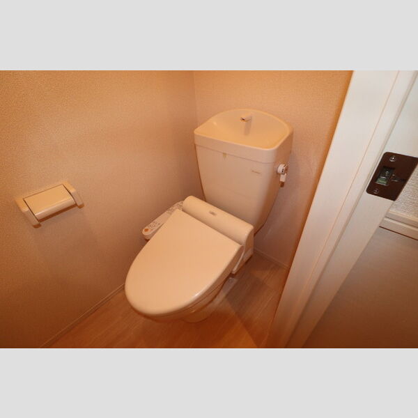 トイレ (101 温水洗浄暖房便座)