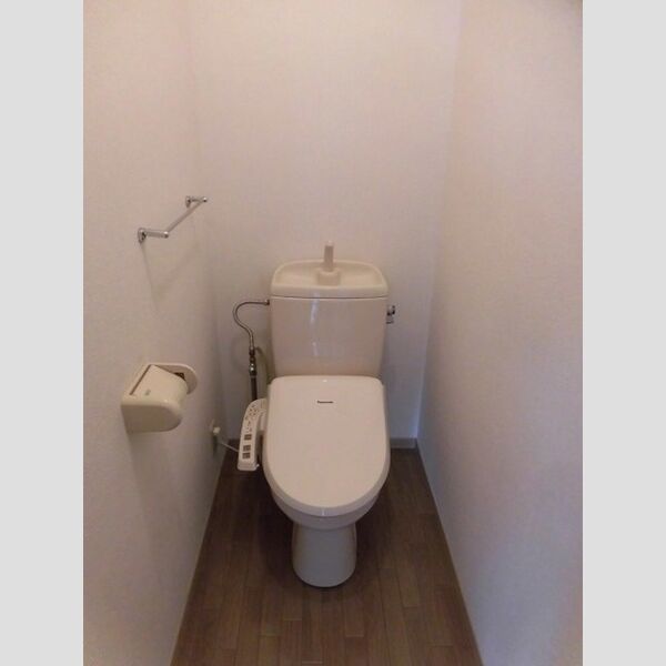 トイレ (C105　温水洗浄暖房便座)