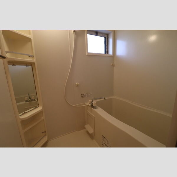 バス (105　浴室)