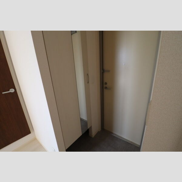 玄関 (玄関)