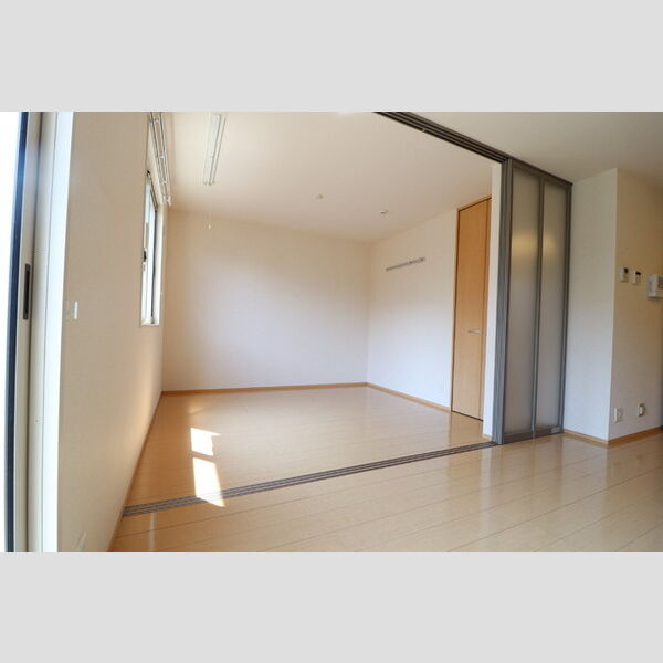 その他 (105洋室)