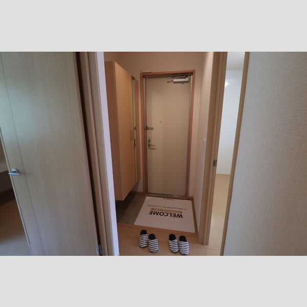 玄関 (105玄関)