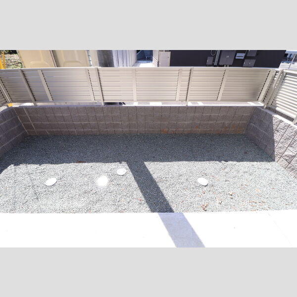 その他 (101　専用庭)