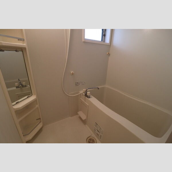 バス (103　浴室)