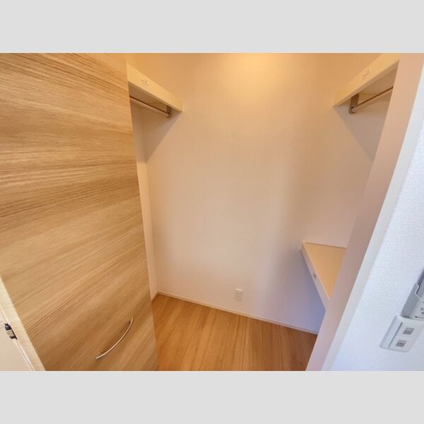 収納 (ウォークインクローゼット)