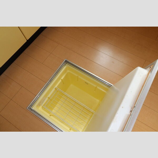 収納 (床下収納)