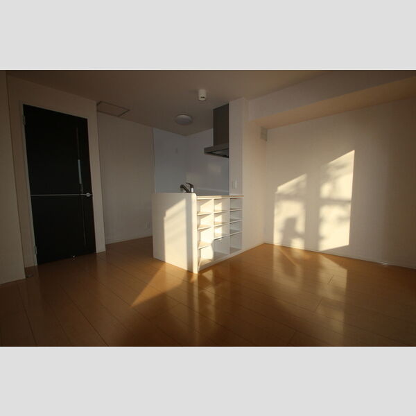 居室・リビング (303　DK)