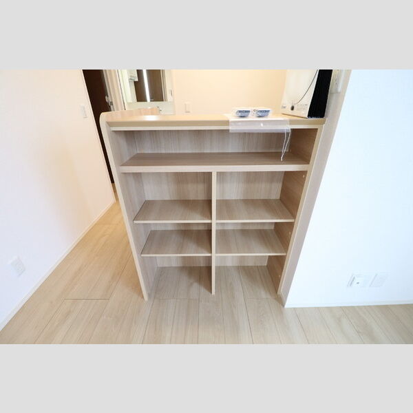 その他 (対面キッチン収納)