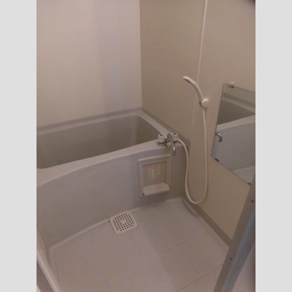 バス (202　浴室)