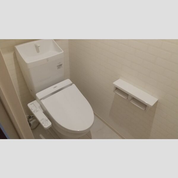 トイレ (102　温水洗浄暖房便座)