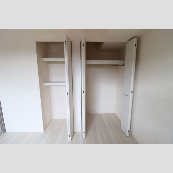 収納 (305クローゼット)