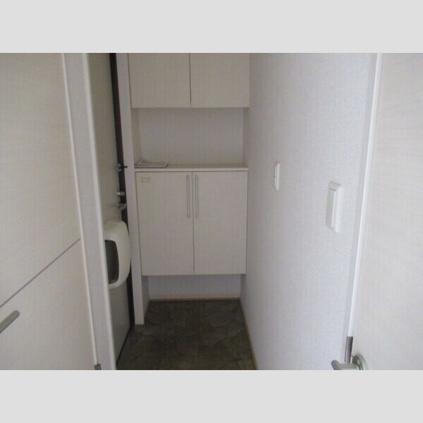 玄関 (グランモア宮野202　玄関)