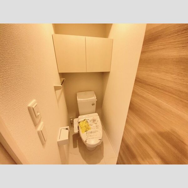 トイレ (101温水洗浄便座)