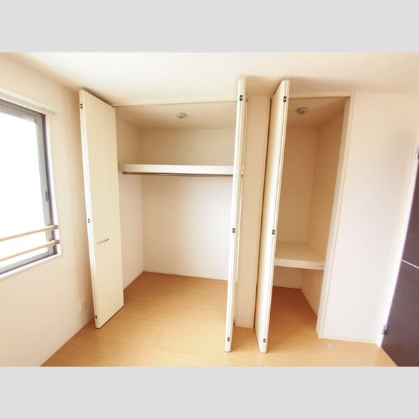 収納 (202クローゼット)