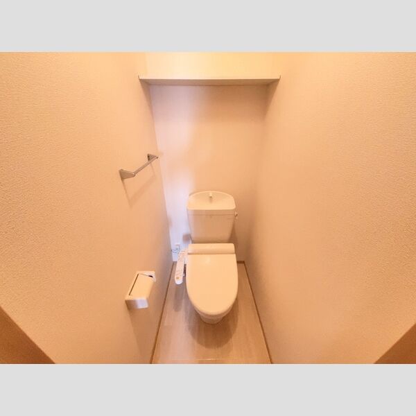 トイレ (205トイレ)