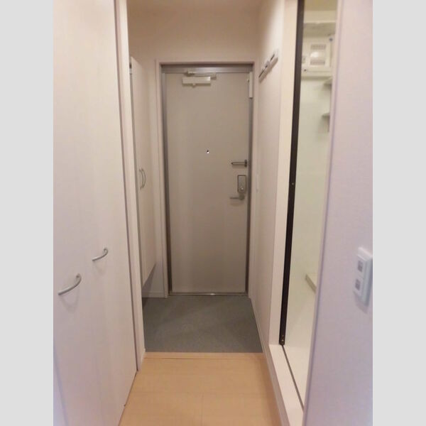 玄関 (301　玄関)