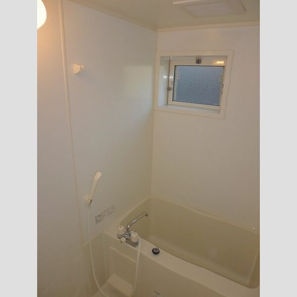 バス (102　浴室)