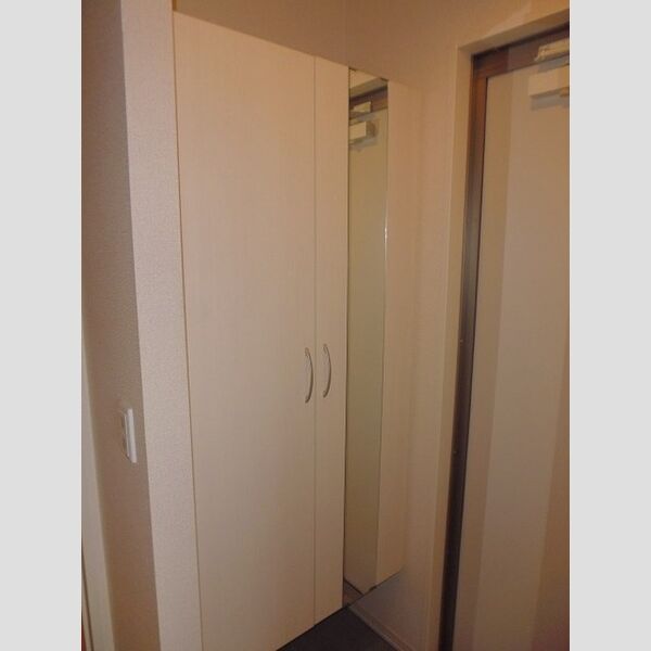 玄関 (201シューズボックス)