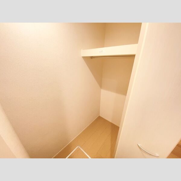 その他 (201シューズクローゼット)